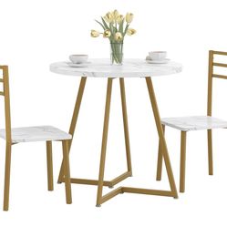 Beautiful Table In Great Condition Assembled 