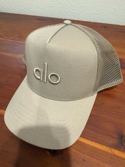 Alo cap with tag