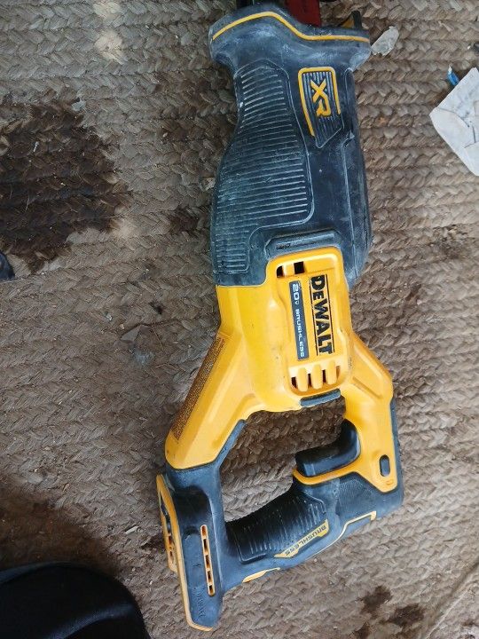 Dewalt Reciprocating Saw And Circular Saw