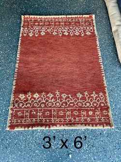 Pottery Barn Desa Bordered Hand-Tufted Wool Rug