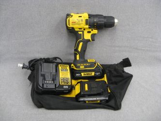 DeWALT DCD777 20V Drill / Driver Kit