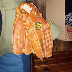 Wilson George Brett Signature Model A2124 Glove