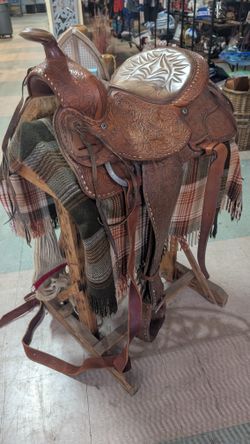 Tooled Leather Western Saddle Floral Carved Brown Horse Tack