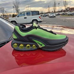 Brand New And Original Men's Nike Air Max's DN Sneakers Sizes 10.5