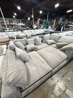 Sereen fabric modular Sectional  6-piece , Costco price $2599 +tax