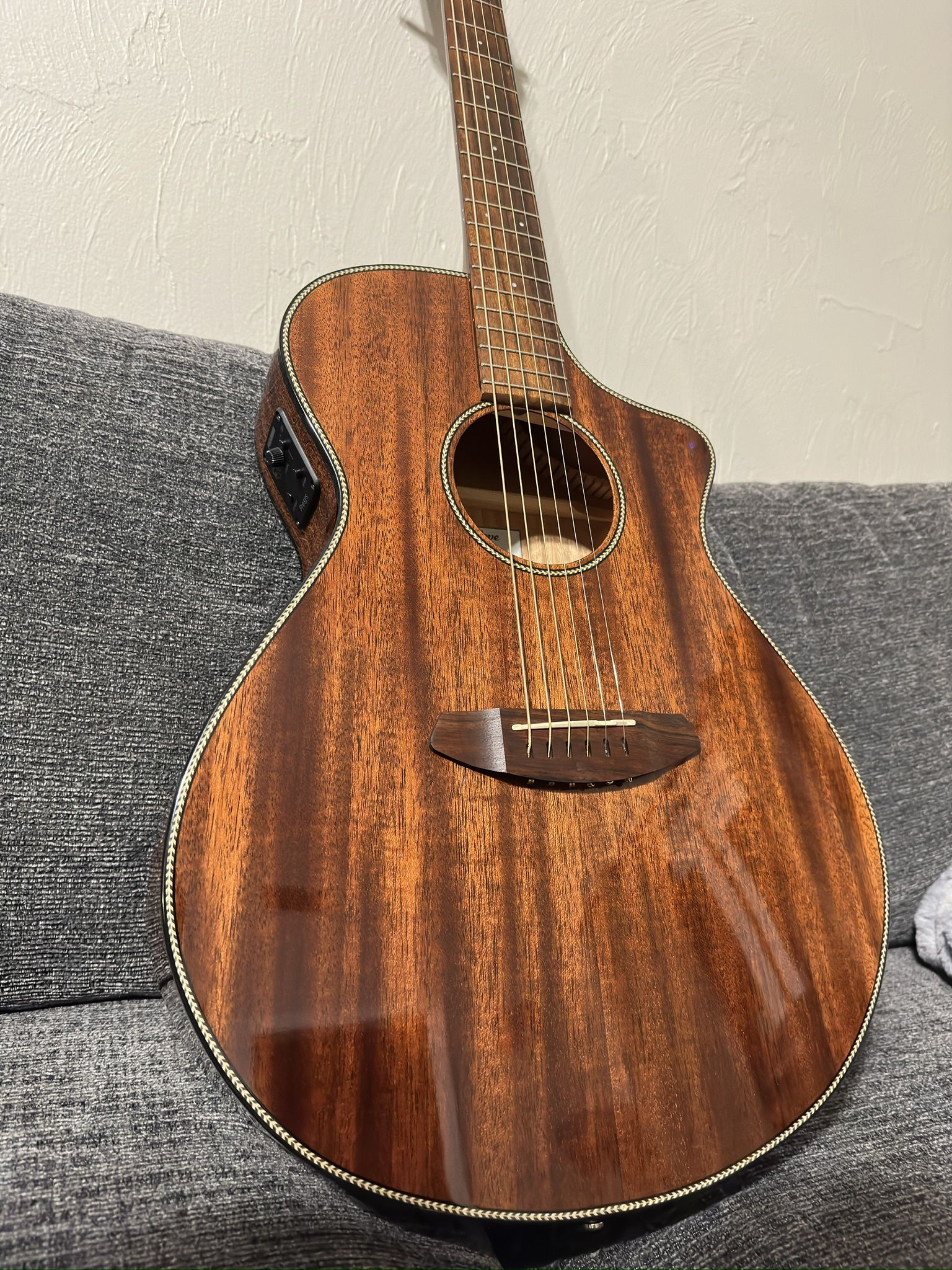 Breedlove Acoustic/Electric Mahogany Guitar