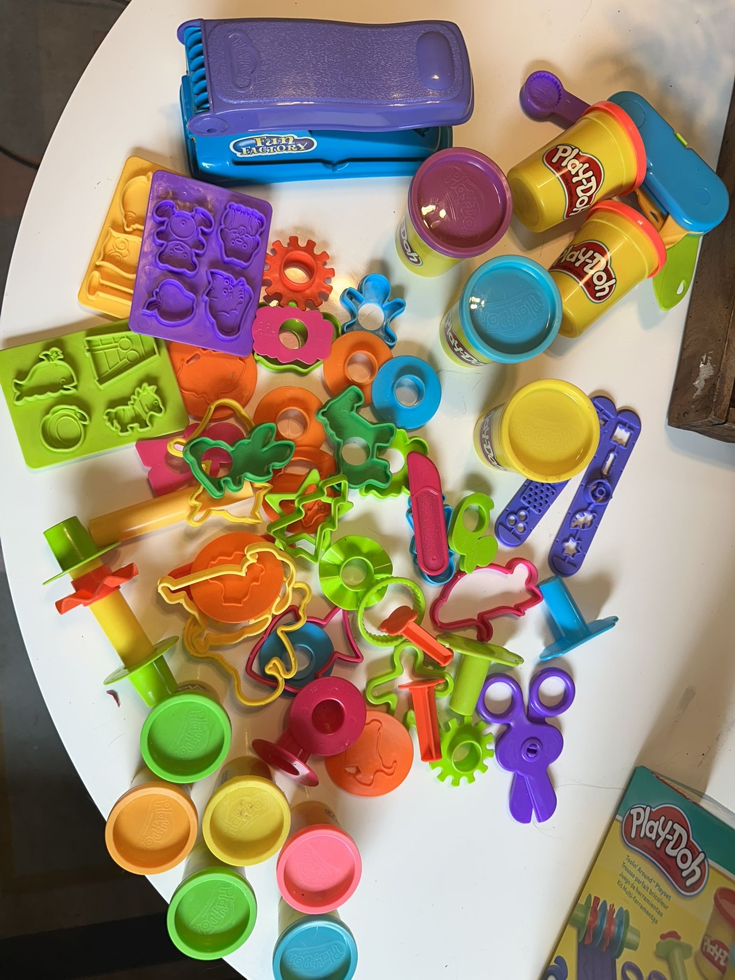 Play dough & Tools