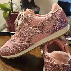 Zapatilla deportivas  con cordones y purpurina  rosa brillante