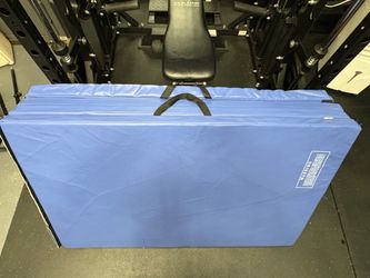 Like New Folding Gymnastics / Exercise Mats – 4’ x 8’ – Carry Handles