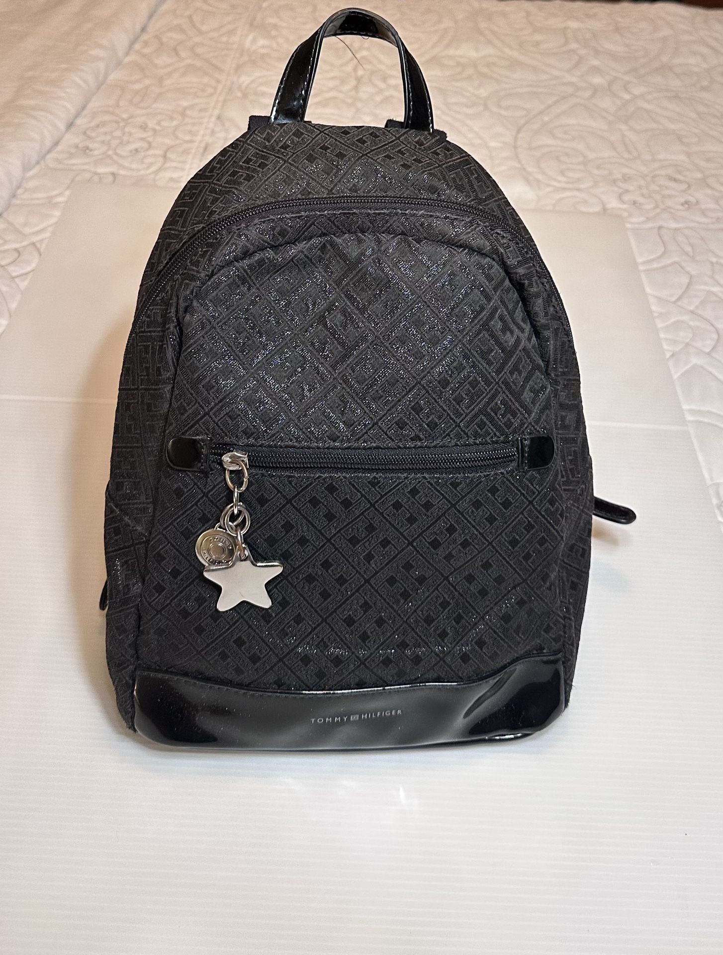 Tommy Hilfiger Backpack Small Zip Black With Charms