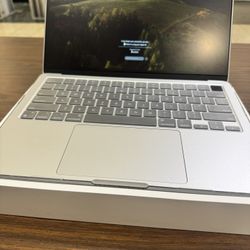 MacBook
