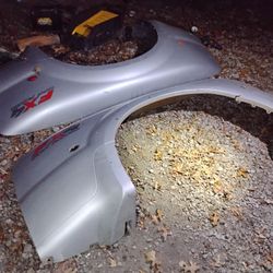 Dully Fenders Off Ford 02 