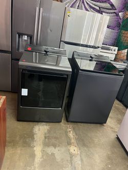 Washer or dryer