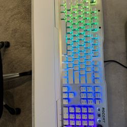 Roccat Vulcan 122 AIMO Mechanical keyboard White