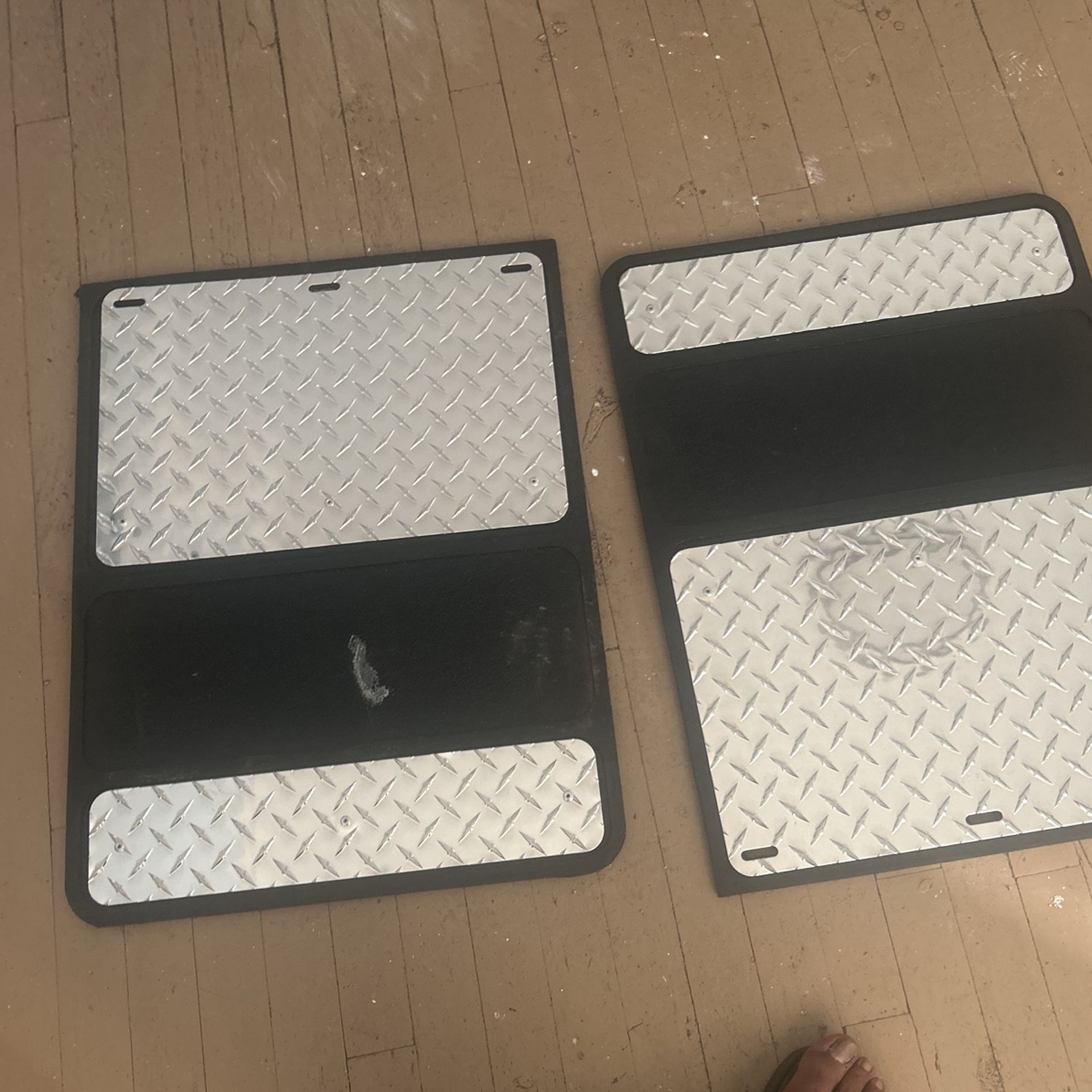Dooley mudflaps with all the attachments