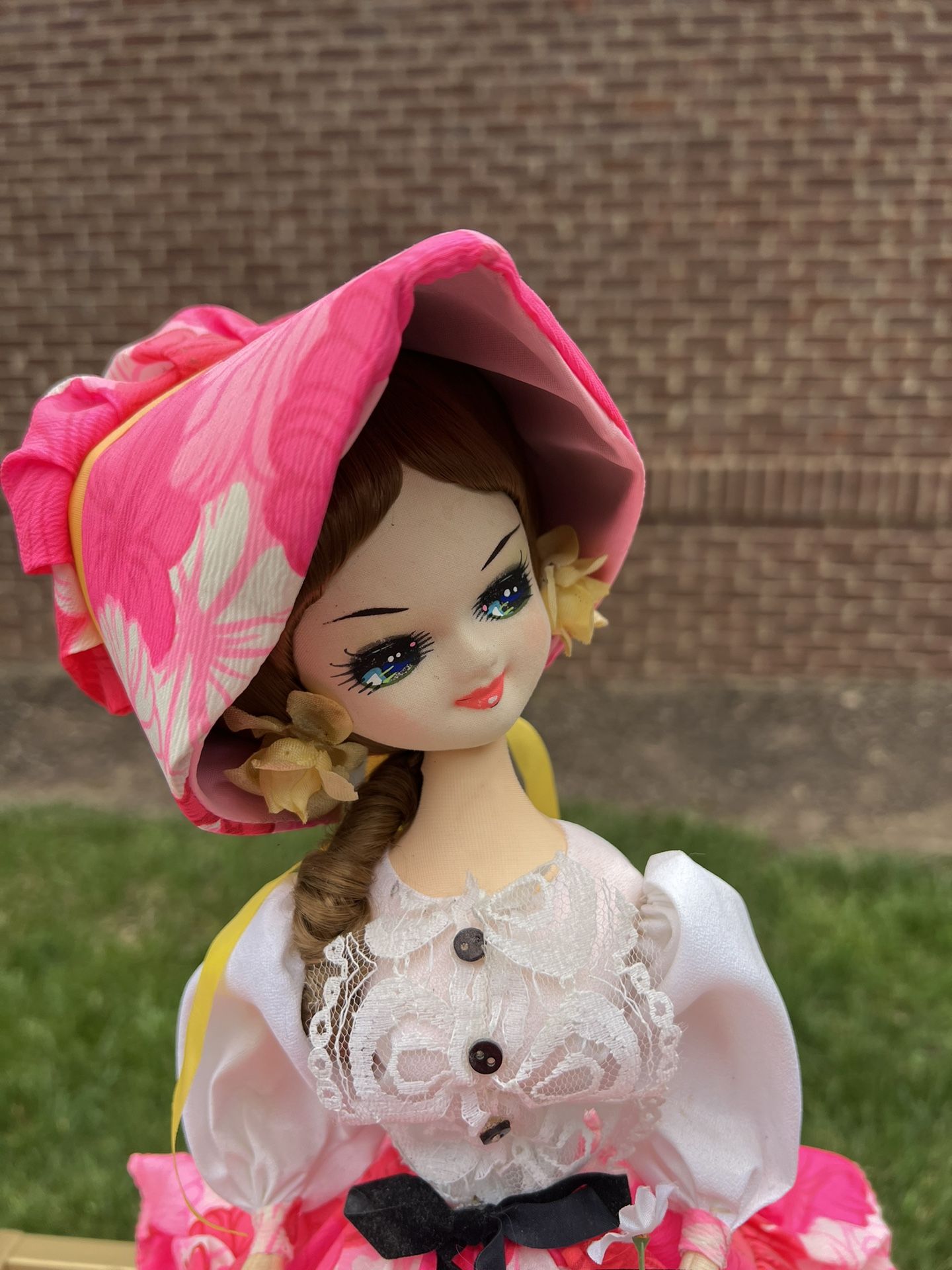 Vintage 20” Big Eye Doll Bradley 70s Stockinette Boudoir Korea MCM Mod Anime Manga Pink floral There may be blemishes. Measurements are approxim