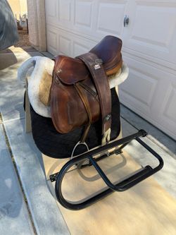 100% Leather English Riding Horse Saddle