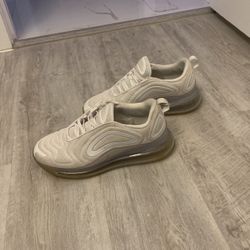 Air max 720 SIZE 8.5