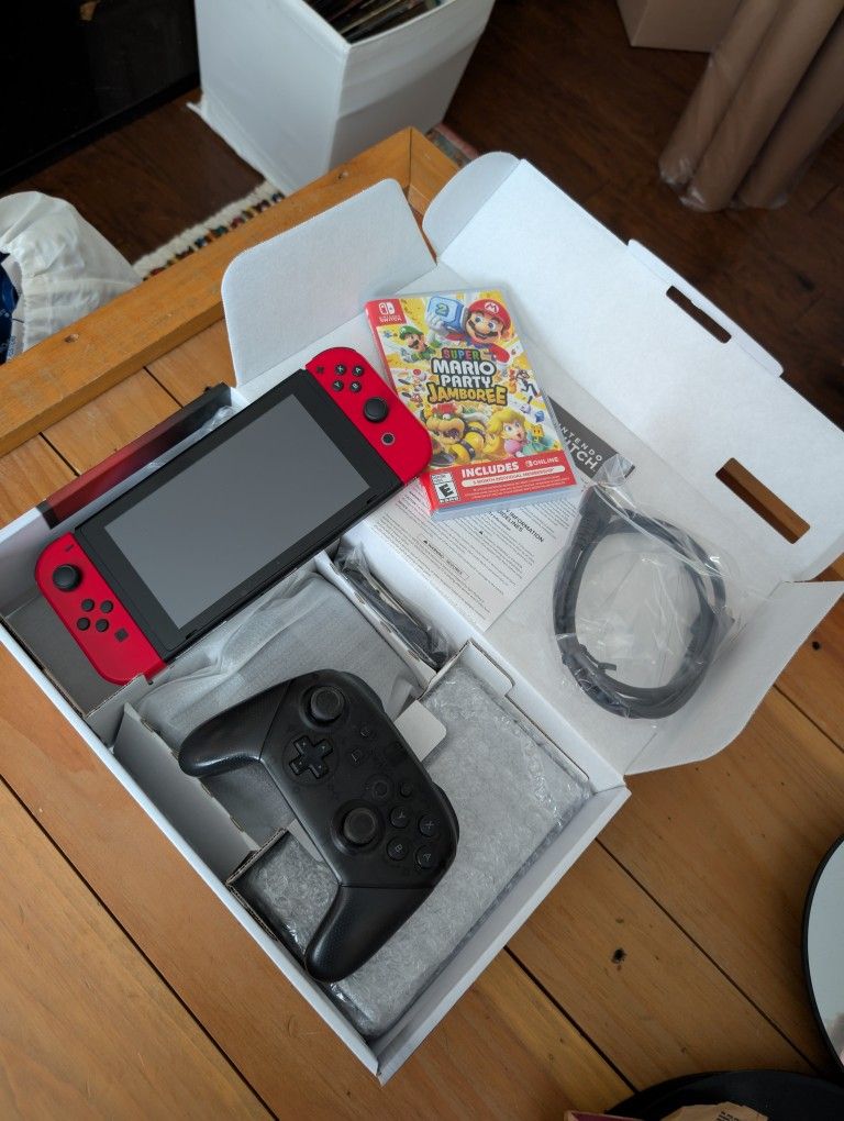 Nintendo Switch/W Pro-controller and Mario Party