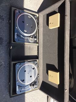 Numark turntables and an Odyssey coffin. No needles included