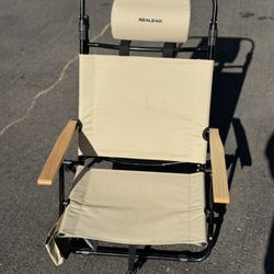 2 Beach Chairs 