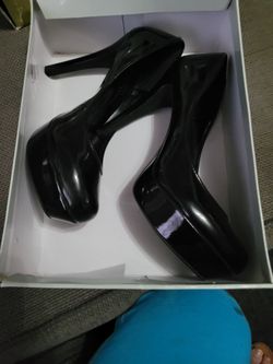 Jessica Simpson Black Heels