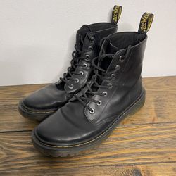 Dr Martens Boots Women’s Size 9 Men’s 7.5
