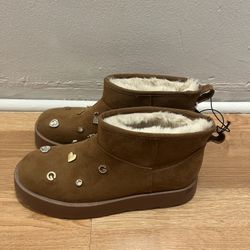 NEW! GBG Brown Suede Faux Fur Lined Boots with Charms - Women’s Size 9 Pickup Only Queens NY 