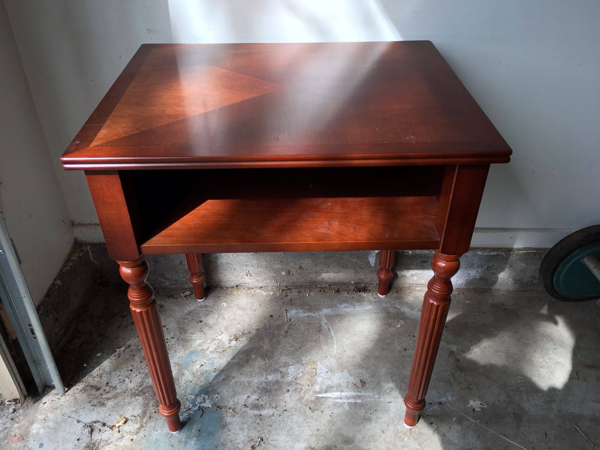 Bombay Company Wooden End Table