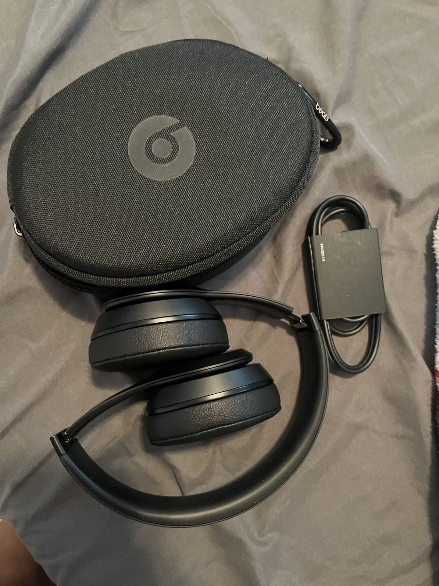 Beats Solo 3 Wireless Brand New (Small For Kids)