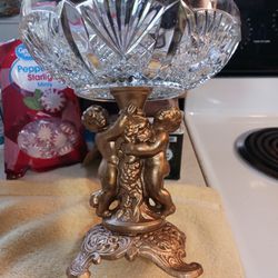 VERY  NICE LOOKING VINTAGE  CHERUBS  GLASS AND BRASS  DISH GREAT CONDITION 