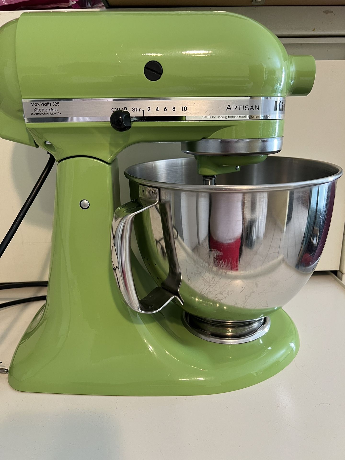 KitchenAid 5 Quart Artisan Stand Mixer 325 Watt 10 Speed. Green