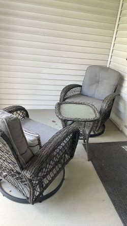 Front Chair. table