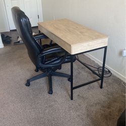 A Desck And A Chair For 60$ Still Good As New 