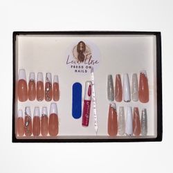 Press On Nails 