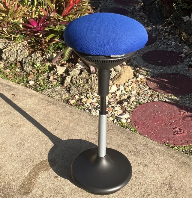 Motion Stool by Uplift