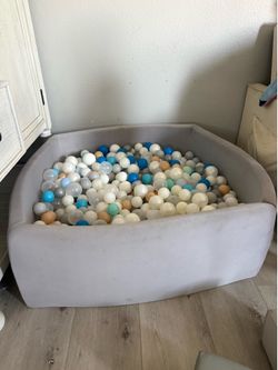 Ball pit