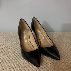 Diane Von Furstenberg Black Pointed-Toe Leather Pumps