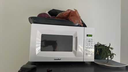 Microwave | Good as new, barely used (< 3 mo. old)
