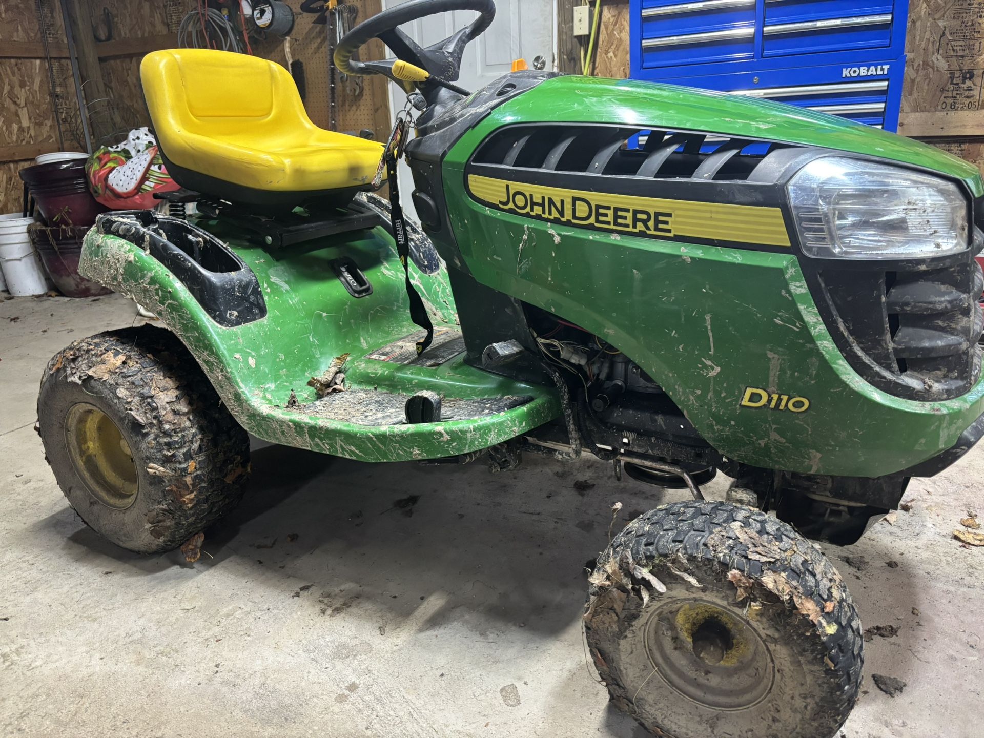 2014 John Deere D110