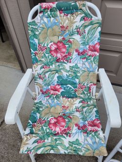 Folding Lounge Chair