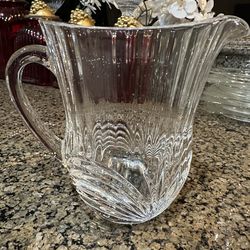 Cristal Pitcher