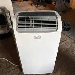 BLACK & DECKER 12,000-BTU 3-Speed Portable