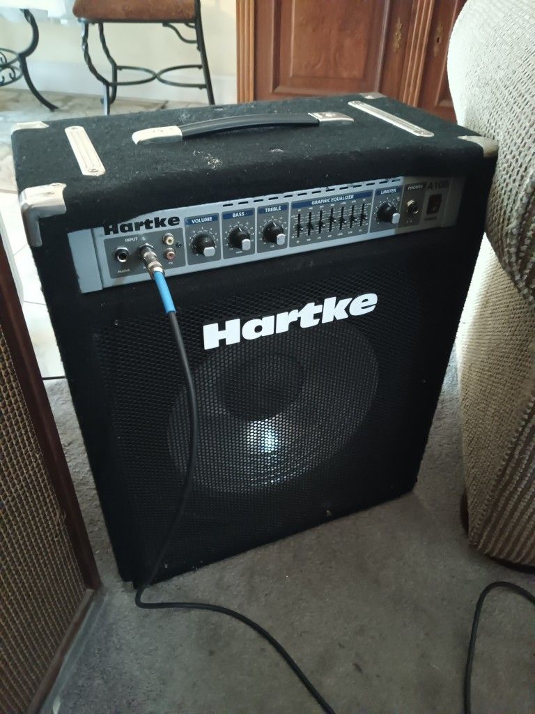 Hartke A100 1x15 Bass Combo Amp