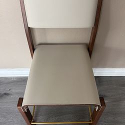Lartis Premium Dining Chair