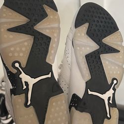 Jordan Retro 6 Size 7y