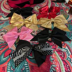 7 Cheer bows & Competition Quality ALL For $25