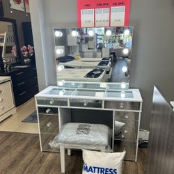 Vanity Make Up Nuevo Con Silla Incluida (Only 52 Down)