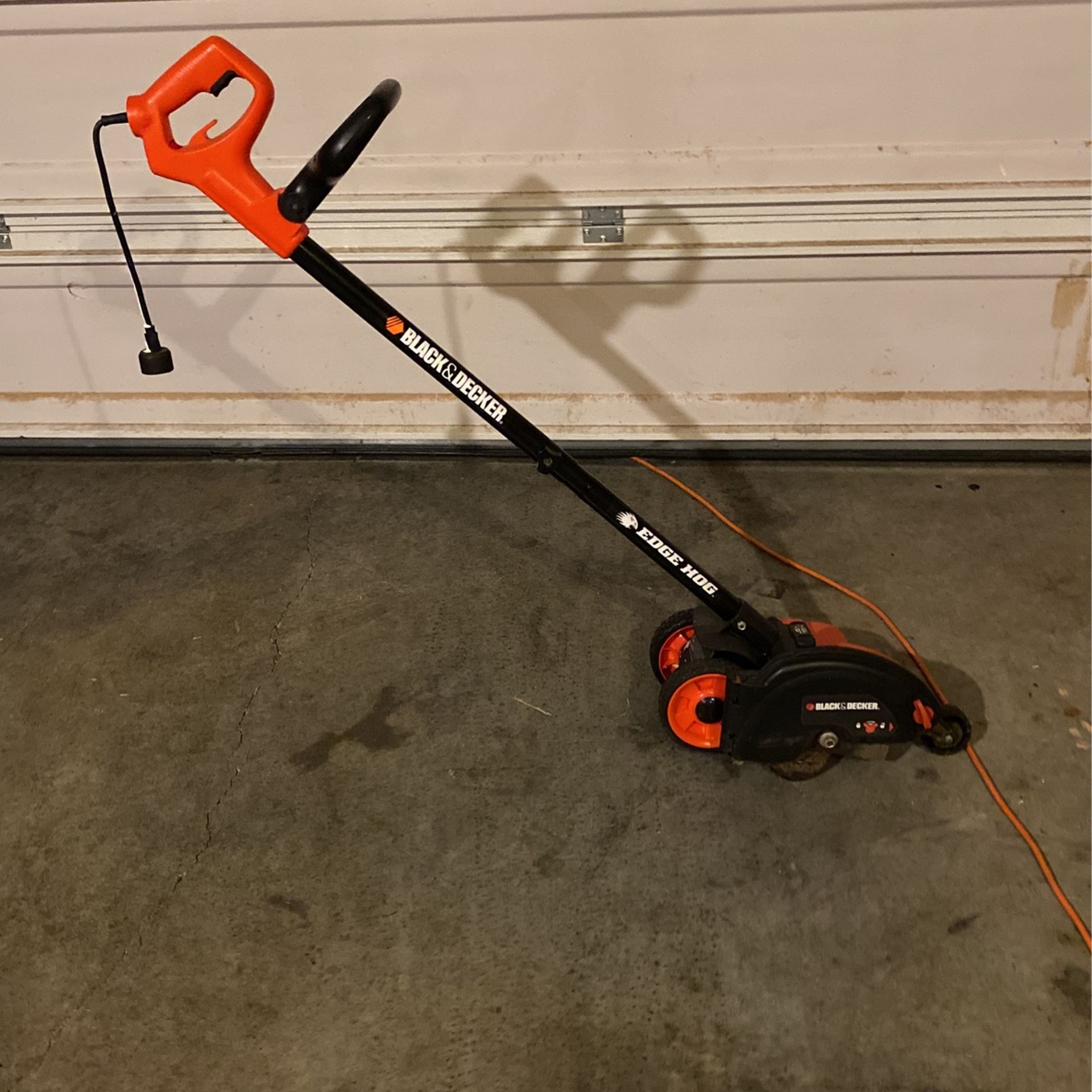 Black & Decker LE 750 Electric Edger