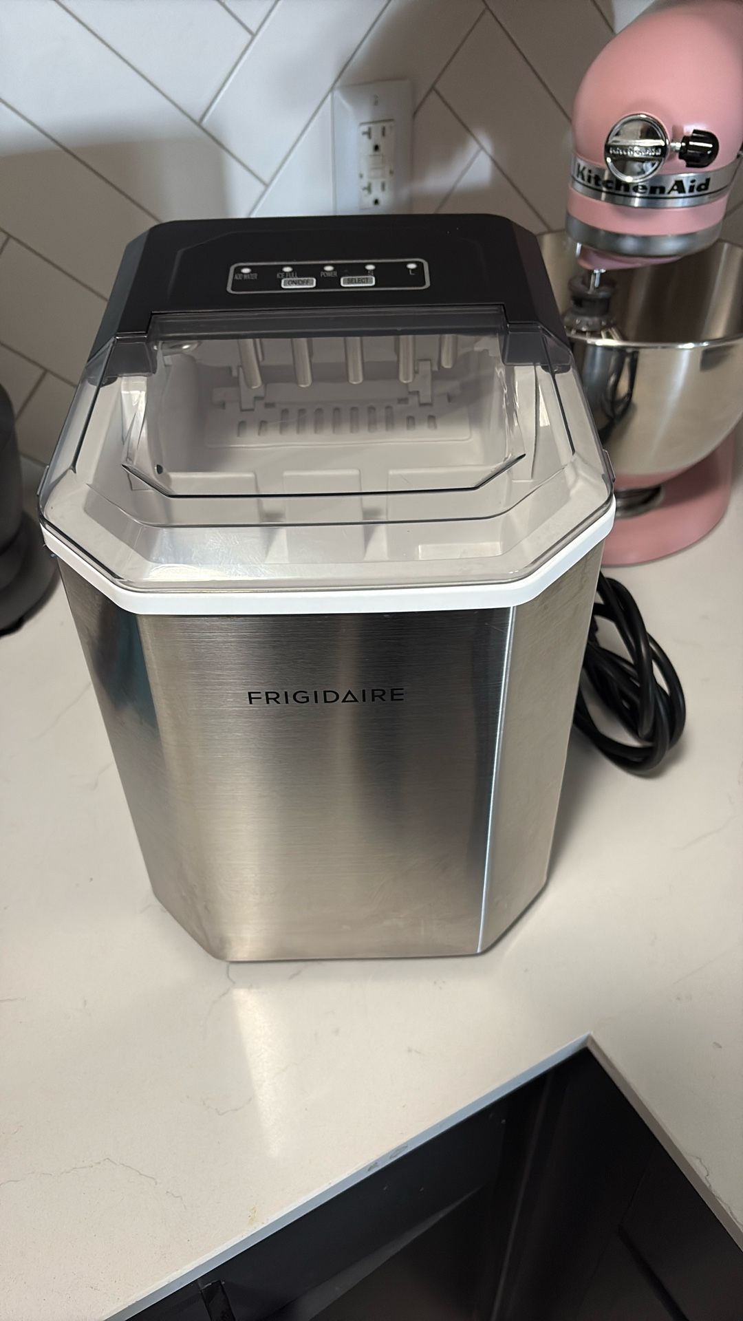 Frigidaire 26 lb Stainless Steel Countertop Ice Maker – Barely Used